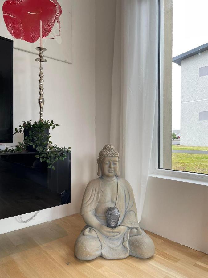 Spacious 3Br Condo Near Blue Lagoon 15M Airport 9M Njarthvik Extérieur photo