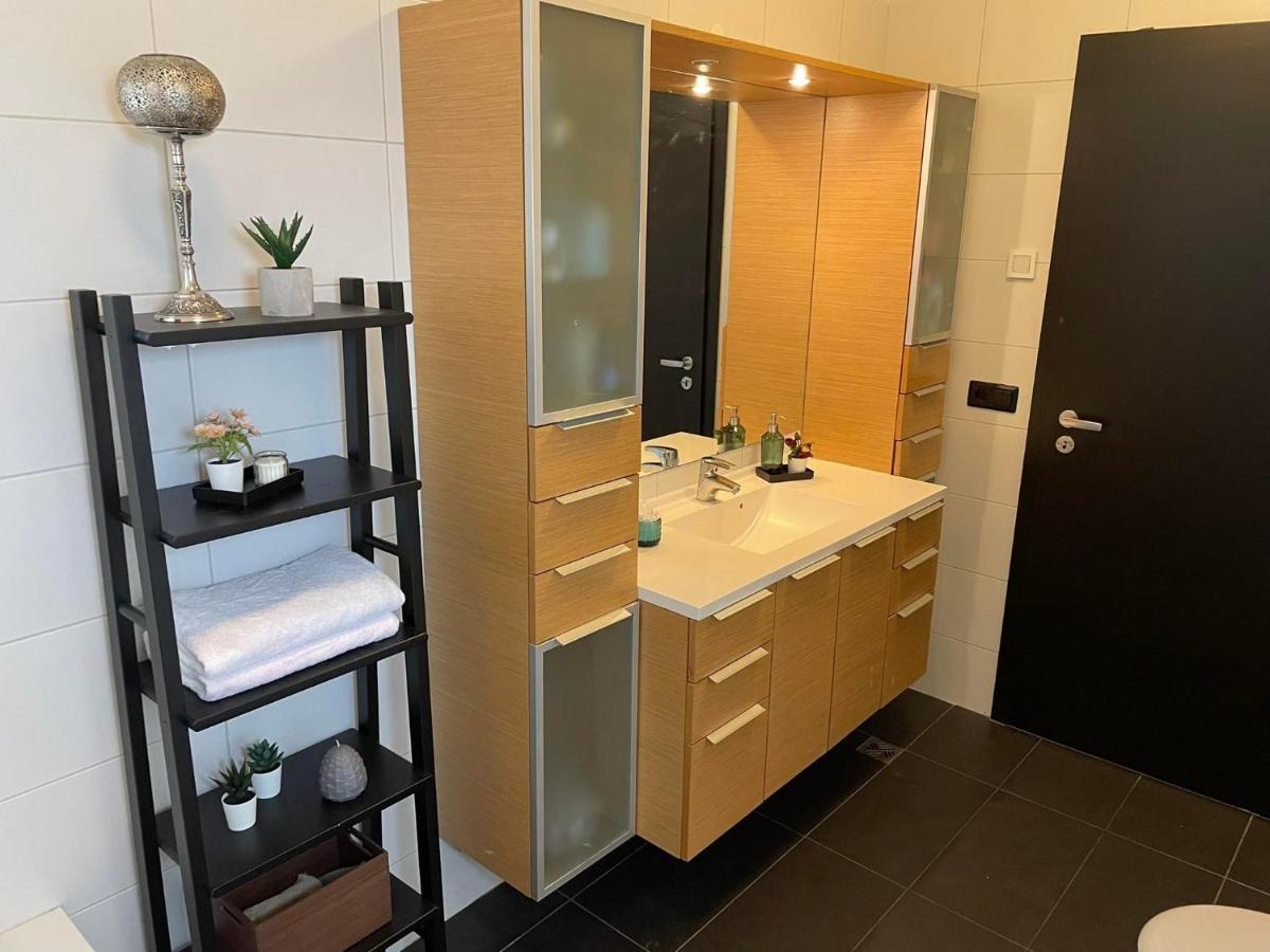 Spacious 3Br Condo Near Blue Lagoon 15M Airport 9M Njarthvik Extérieur photo